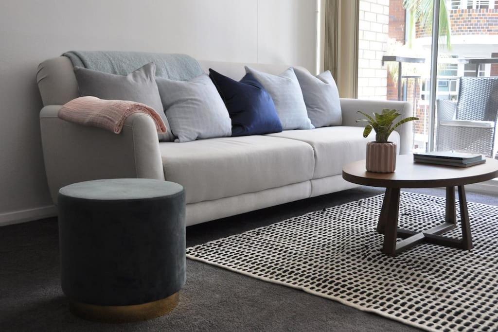 シドニーHarbourside Style, 2 Bed, A/C, Pool -Elizabeth Bayアパートメント エクステリア 写真